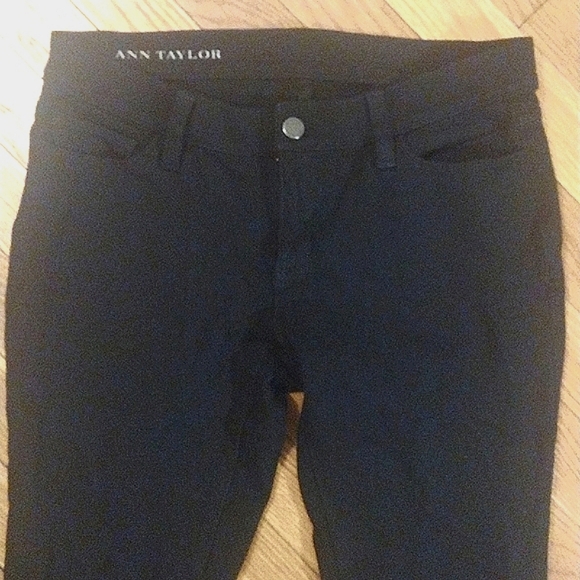 💜5/$25.00💜Ann Taylor Size 8P - Picture 2 of 6